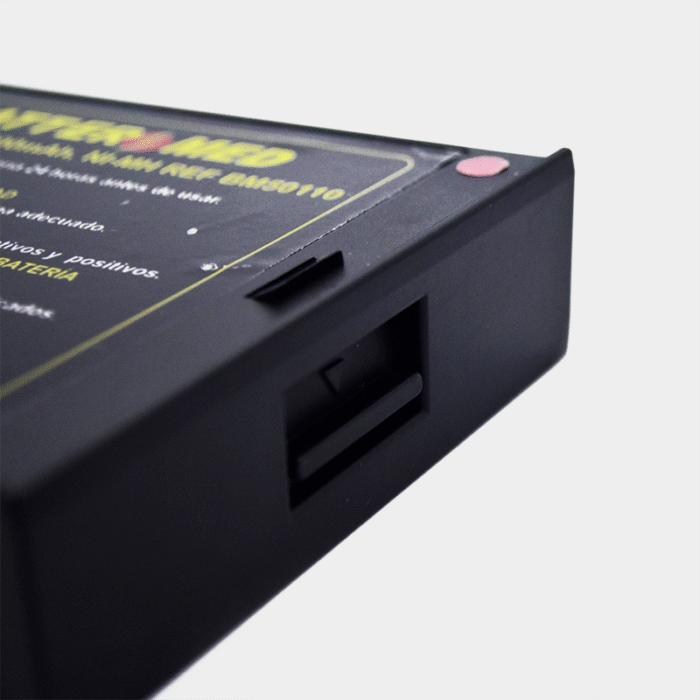 Bateria para Nihon Kohden 12V 3000mAh Ni-MH. Ref BM50110 vista derecha